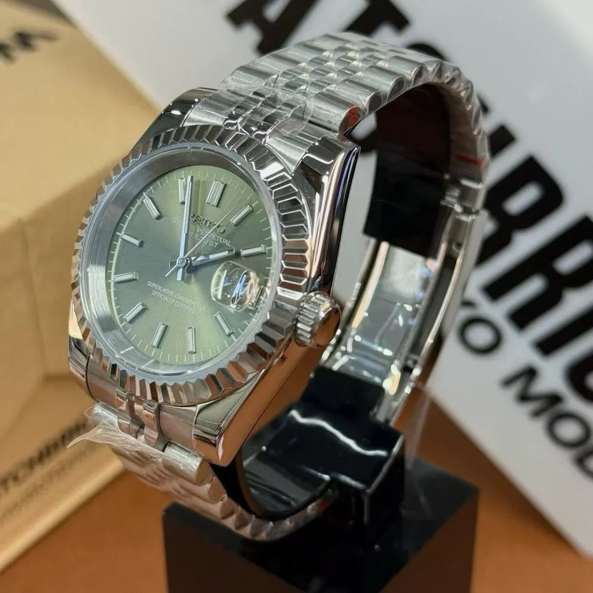 JUSTMOD | Emerald Fluted NH35 Date - WB MOD WATCHES